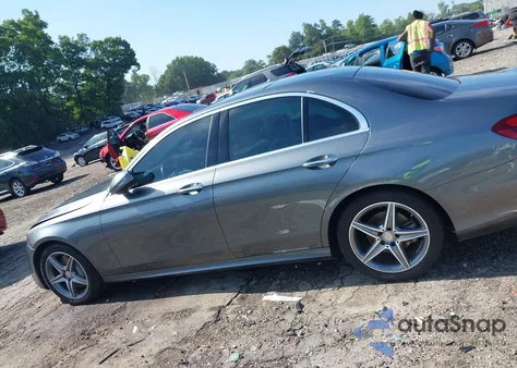 2017 Mercedes-Benz E 300 300 z USA, uszkodzony, nr VIN WDDZF4JB8HA037189